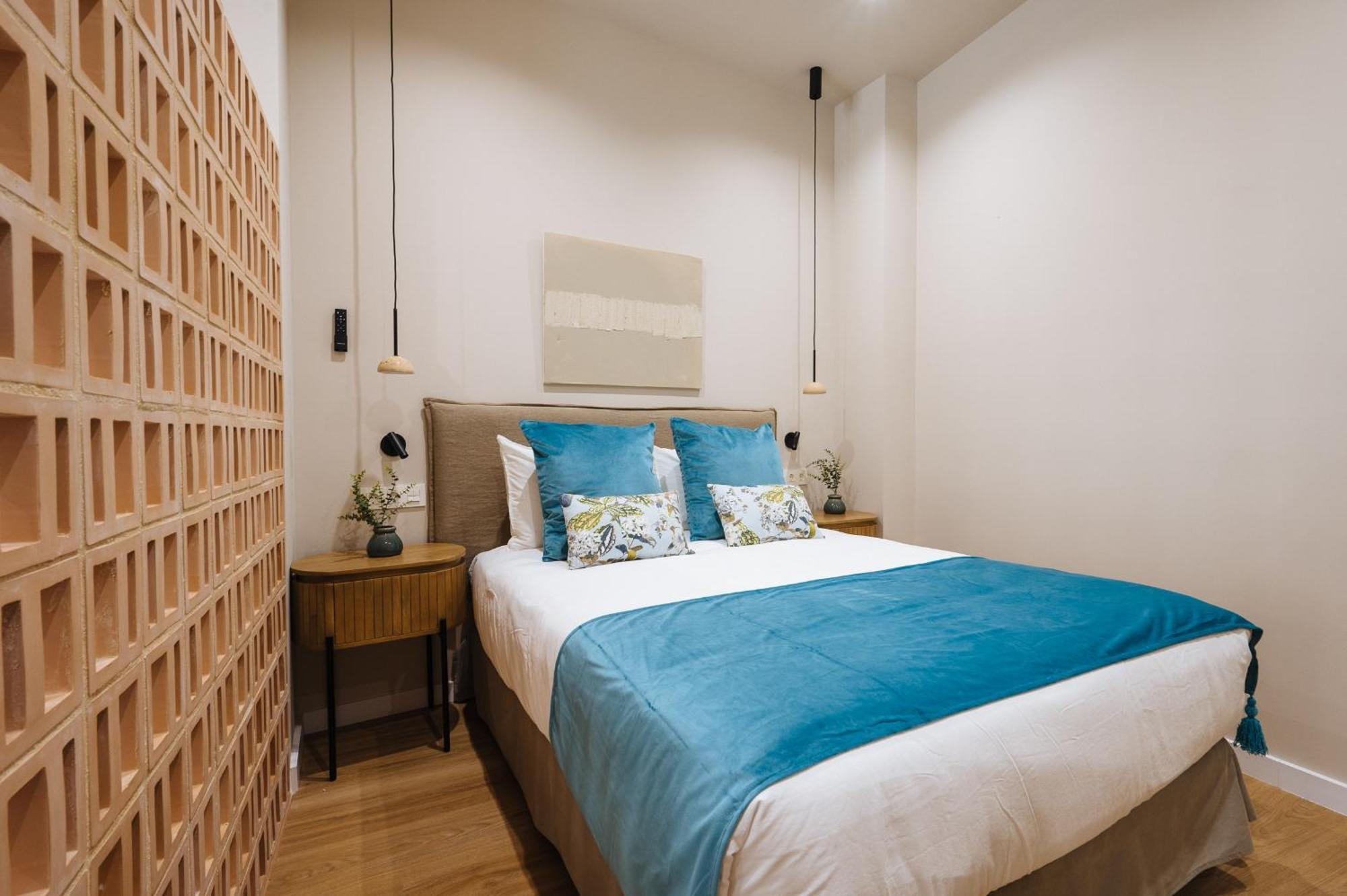 New Hostly Alameda Apartments Seville Exterior photo